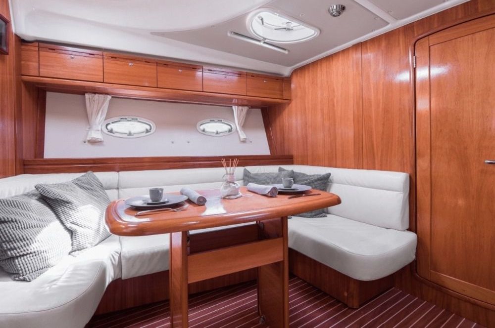 Bavaria Sport 37 | Aegean Blue