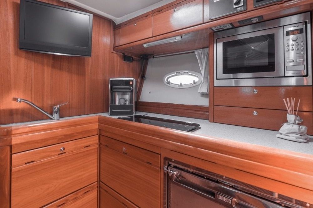 Bavaria Sport 37 | Aegean Blue