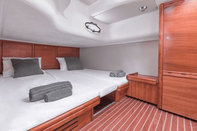 Bavaria Sport 37 | Aegean Blue