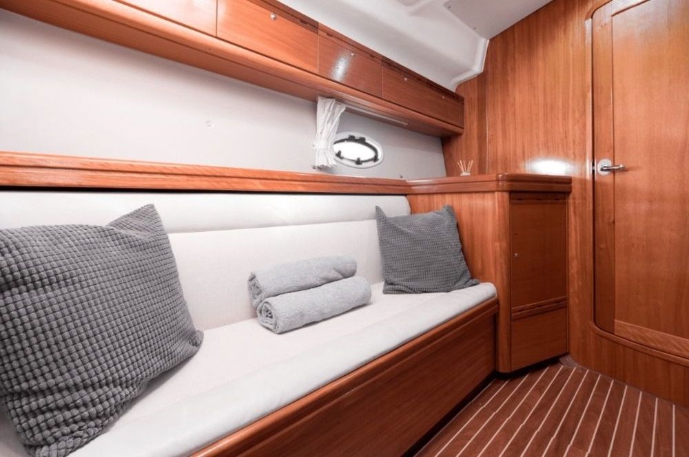 Bavaria Sport 37 | Aegean Blue