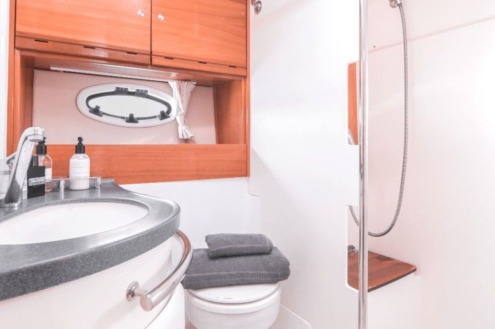 Bavaria Sport 37 | Aegean Blue