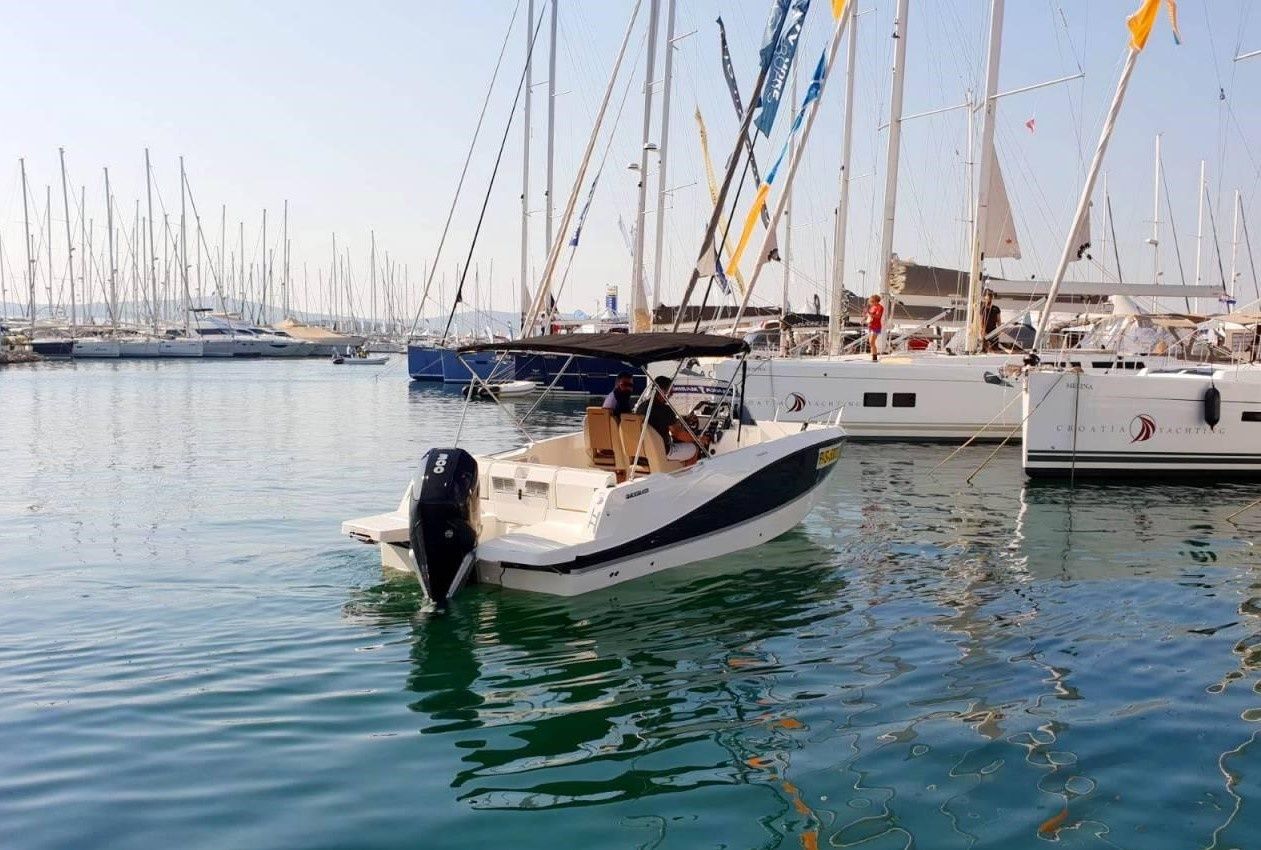 Quicksilver 755 | Activ Open