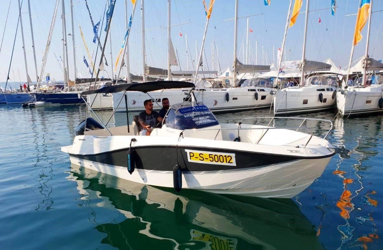 Quicksilver 755 | Activ Open