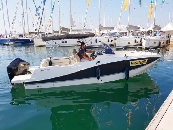 Quicksilver 755 | Activ Open