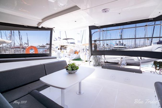 Lagoon 42 | Blue Trident