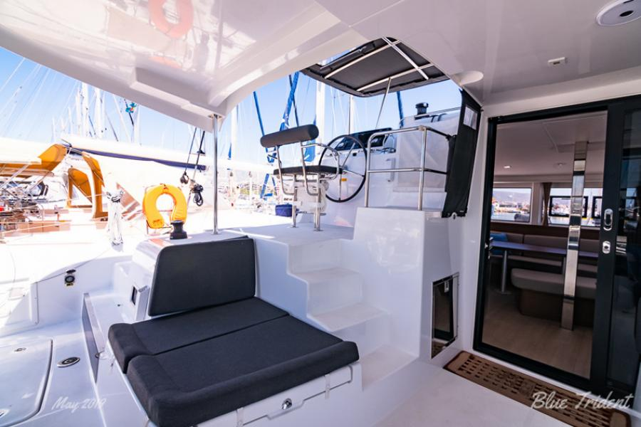 Lagoon 42 | Blue Trident