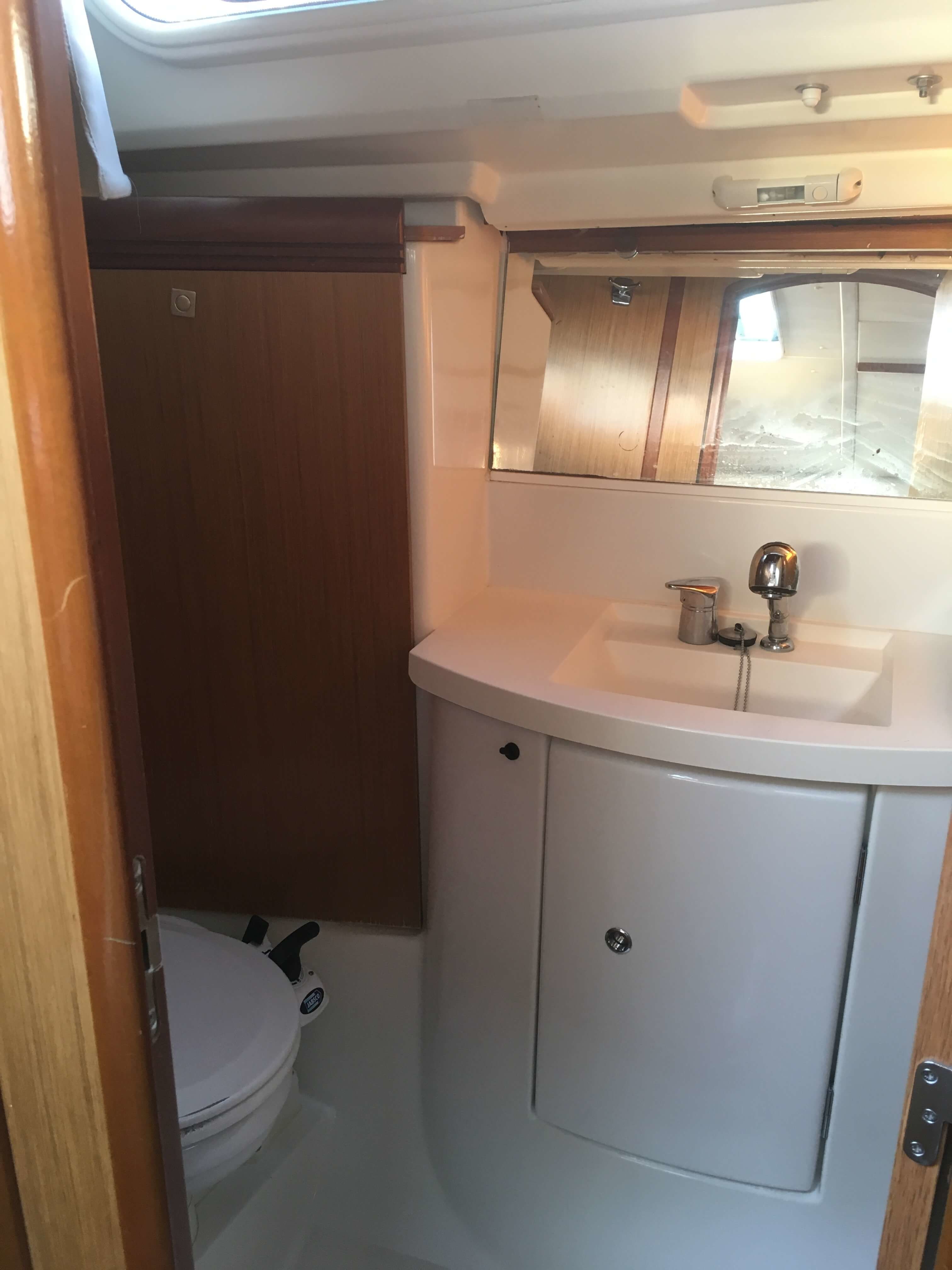 Jeanneau Sun Odyssey 39 | Sofia