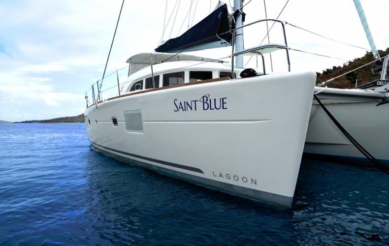Lagoon 380 S2 | Saint Blue