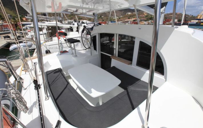 Lagoon 380 S2 | Saint Blue