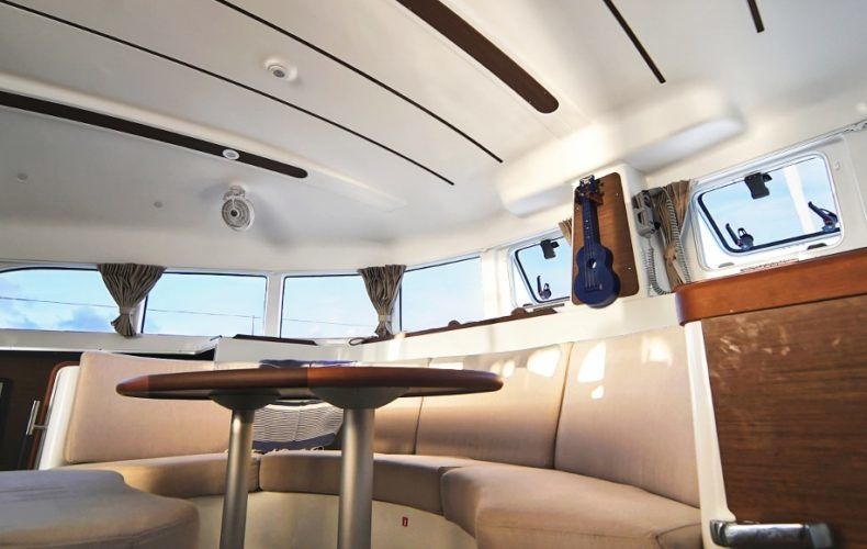 Lagoon 380 S2 | Saint Blue