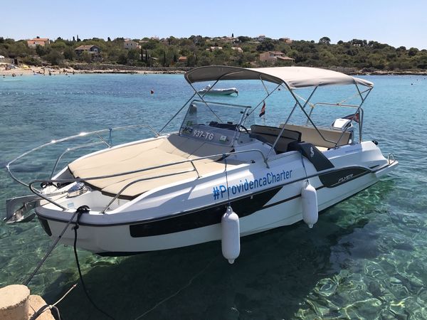 Beneteau Flyer 7.7 | Sun Deck