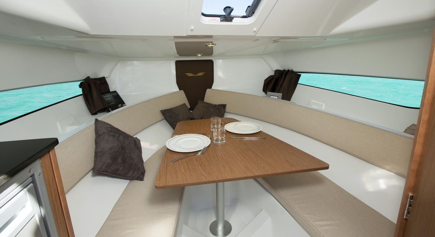 Beneteau Flyer 7.7 | Sun Deck