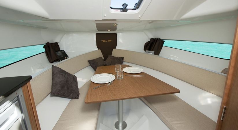 Beneteau Flyer 7.7 | Sun Deck