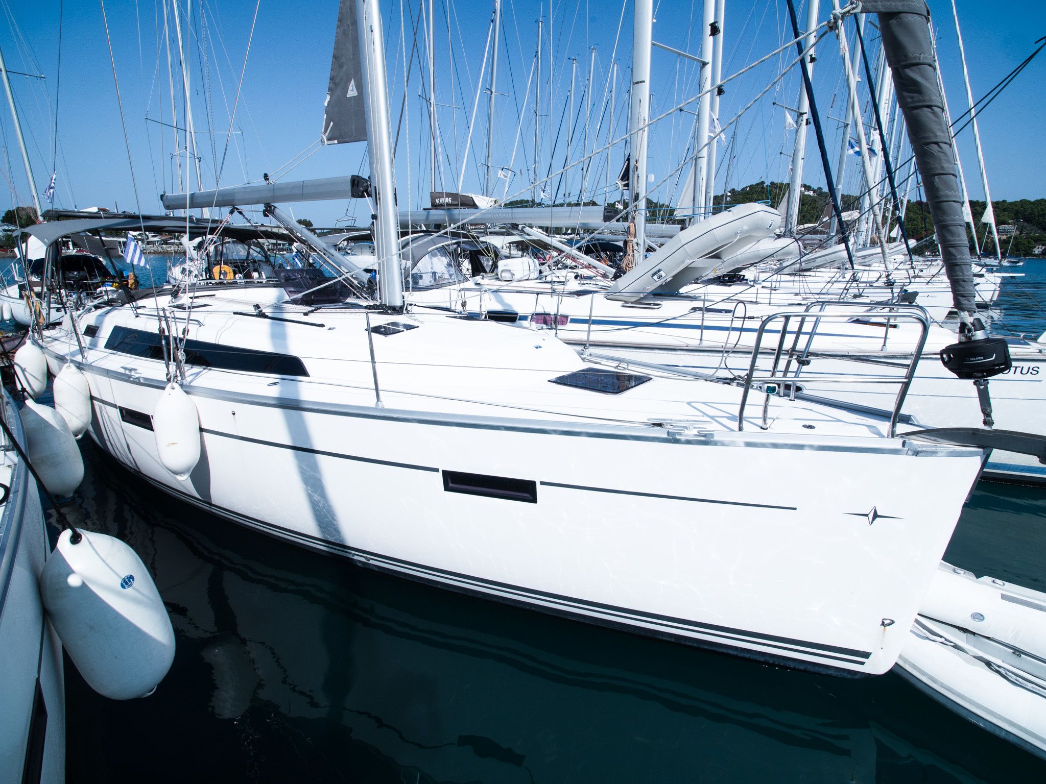 Bavaria Cruiser 41 | Forkys