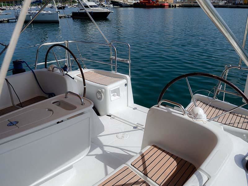 Beneteau Cyclades 43.4 | Aloe Uno