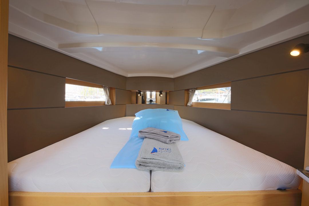 Beneteau Oceanis 38 | Summer Breeze 1