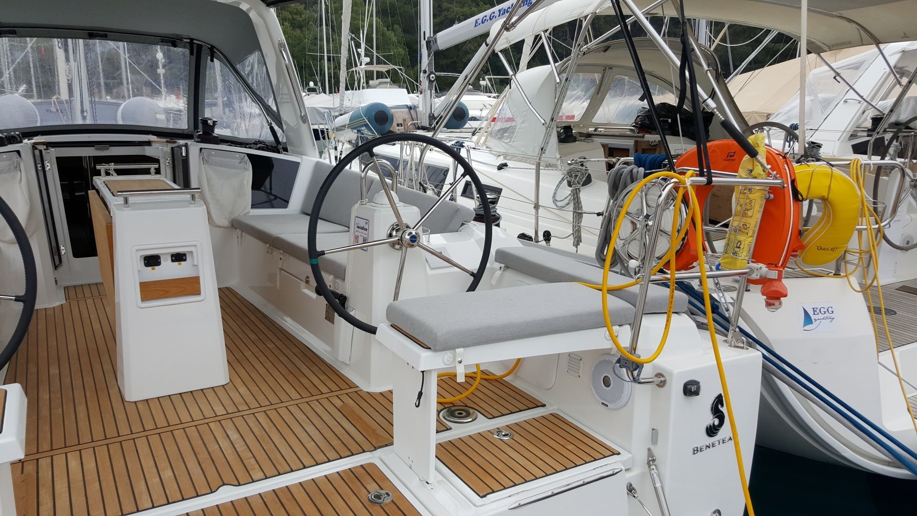 Beneteau Oceanis 38 | Summer Breeze 1