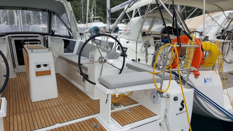 Beneteau Oceanis 38 | Summer Breeze 1
