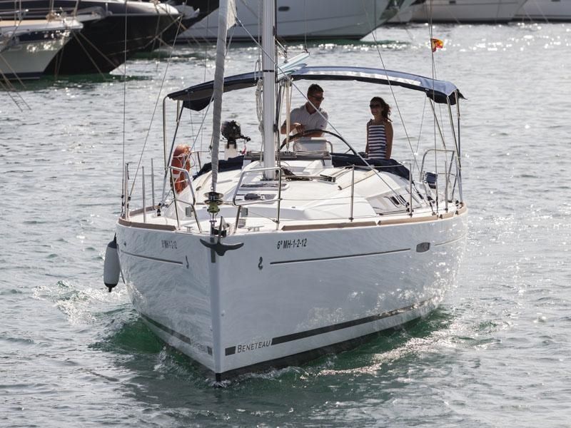 Beneteau Oceanis 37 | Boreas Dos