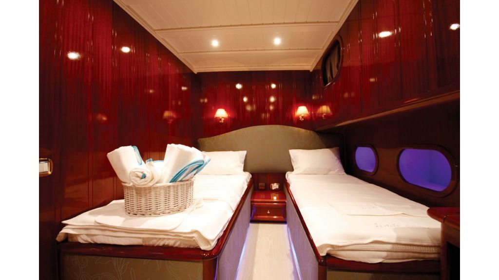 Gulet 79 | White Goose