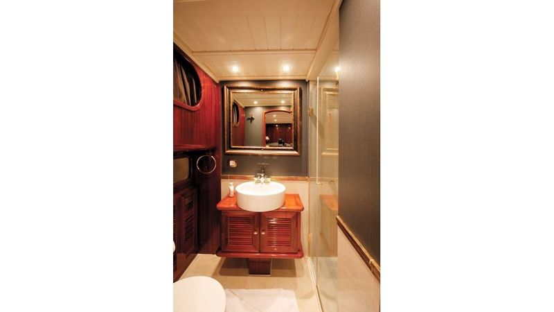 Gulet 79 | White Goose