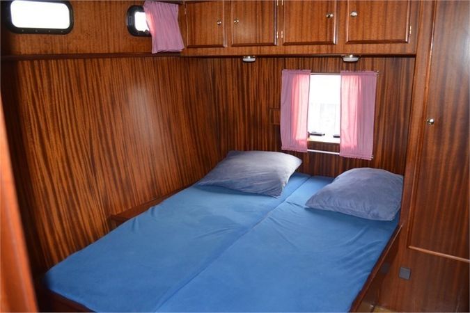 Vri-Jon Contessa 1370 | Silver Lady