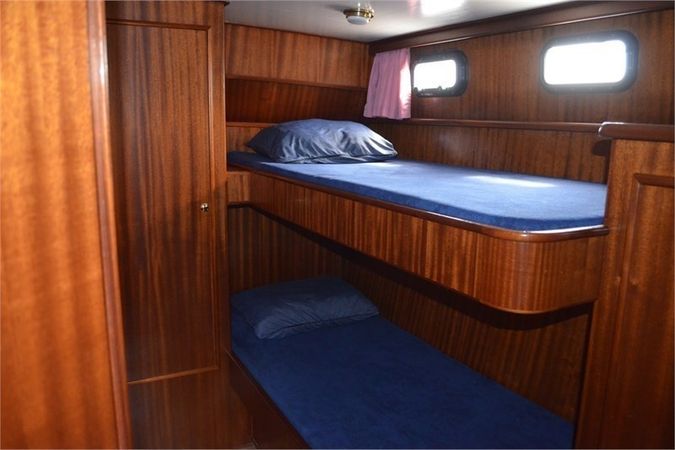 Vri-Jon Contessa 1370 | Silver Lady