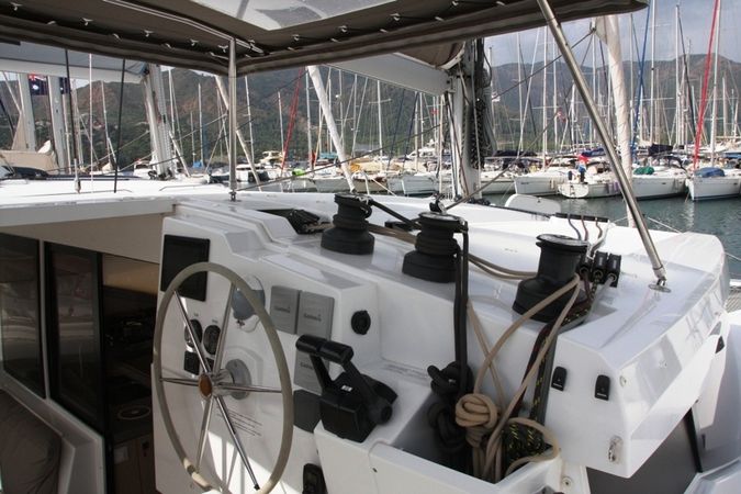 Fountaine Pajot Lucia 40 | Amber