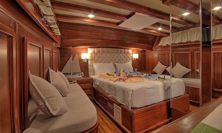 Gulet 72 | Romance