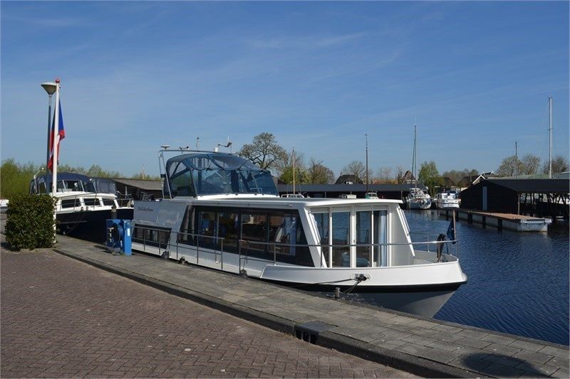 De Drait Safari Houseboat 1200 | Holidaytime