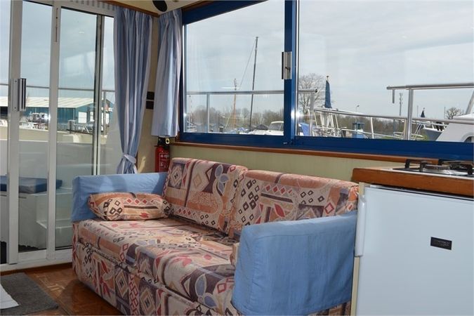 De Drait Safari Houseboat 1050 | Pretty Woman