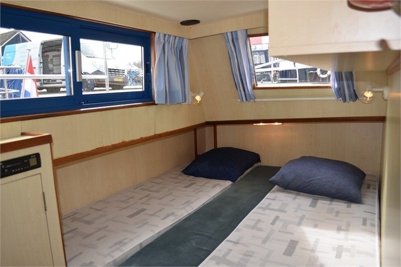 De Drait Safari Houseboat 1050 | Pretty Woman