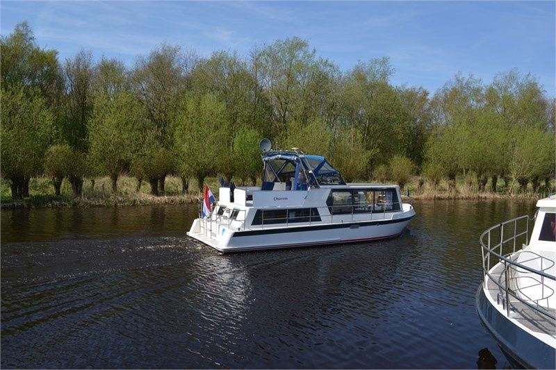 De Drait Safari Houseboat 1050 | Queen