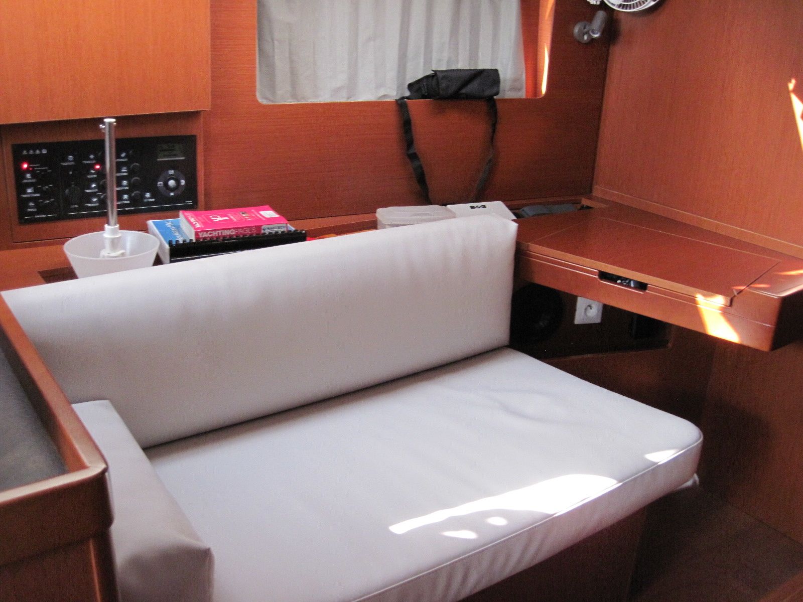 Beneteau Oceanis 41.1 | Stella