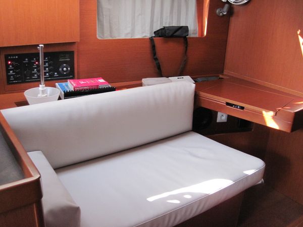 Beneteau Oceanis 41.1 | Stella