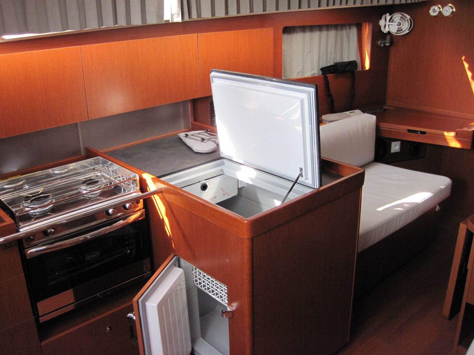 Beneteau Oceanis 41.1 | Stella
