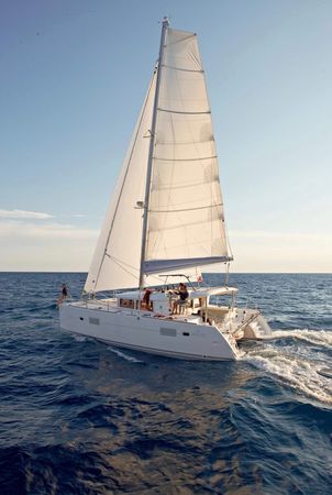 Lagoon 400 S2 | Blue Atoll