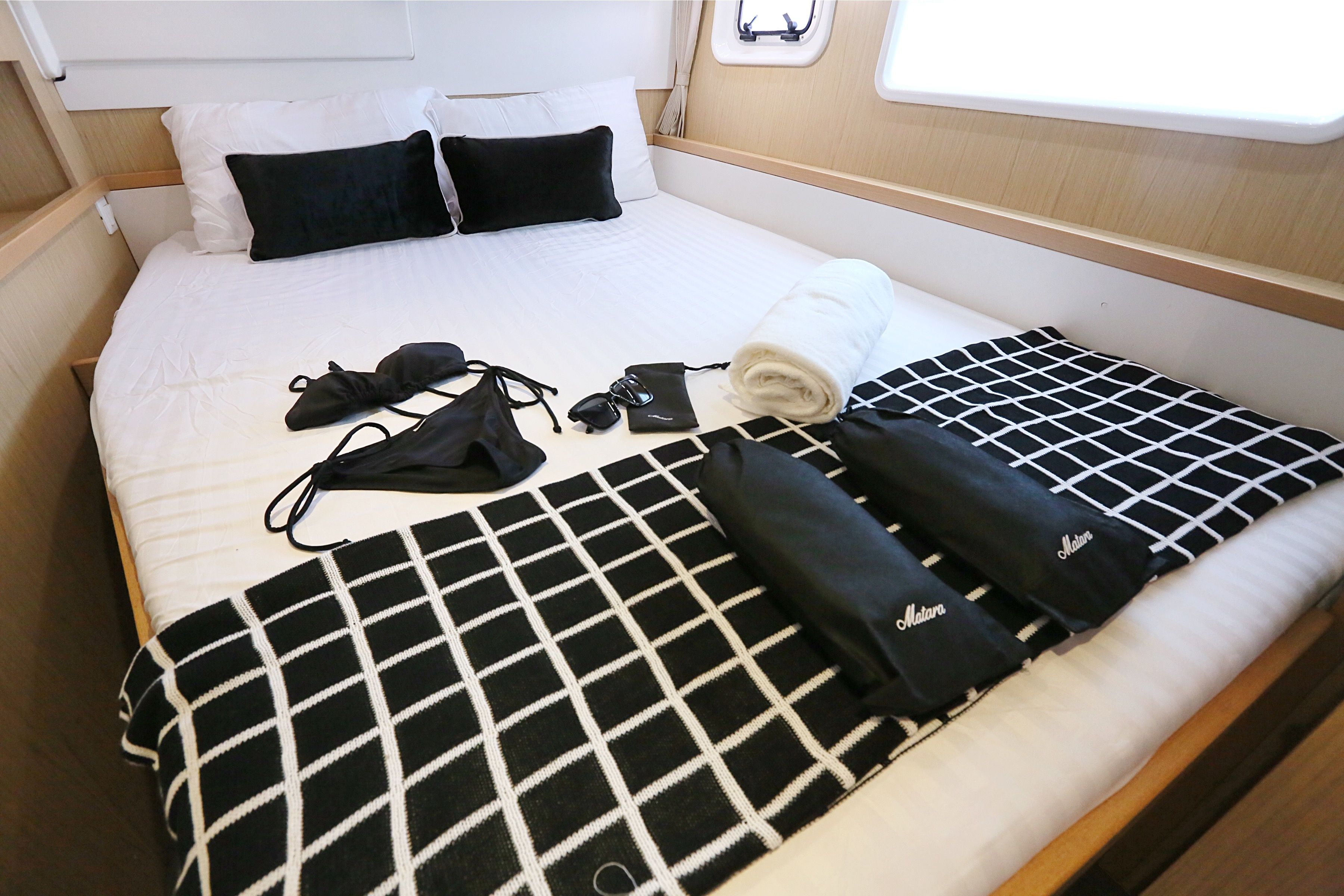 Lagoon 400 S2 | Blue Atoll