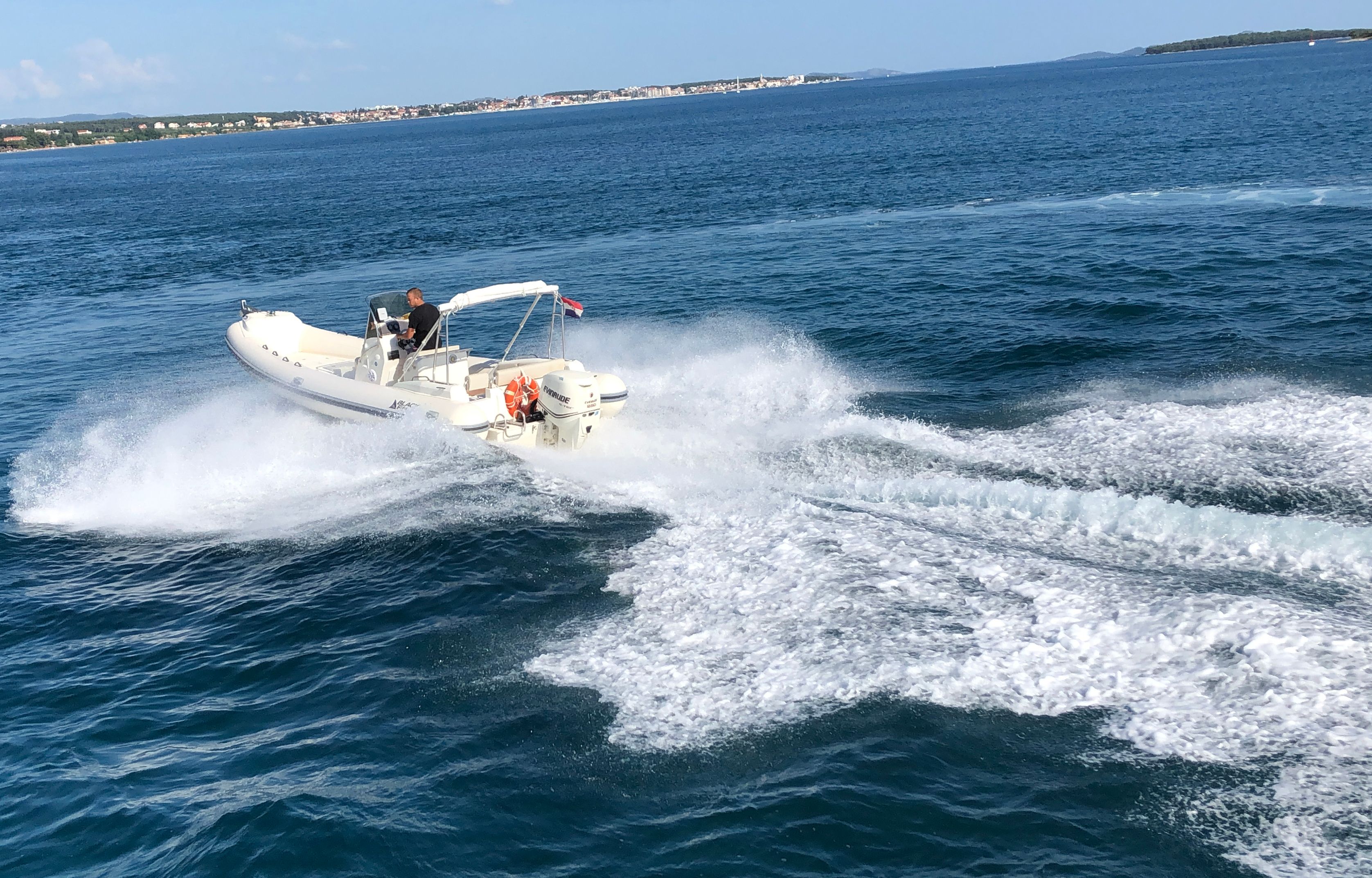 Nuova Jolly 24 | Elegance Black Fin