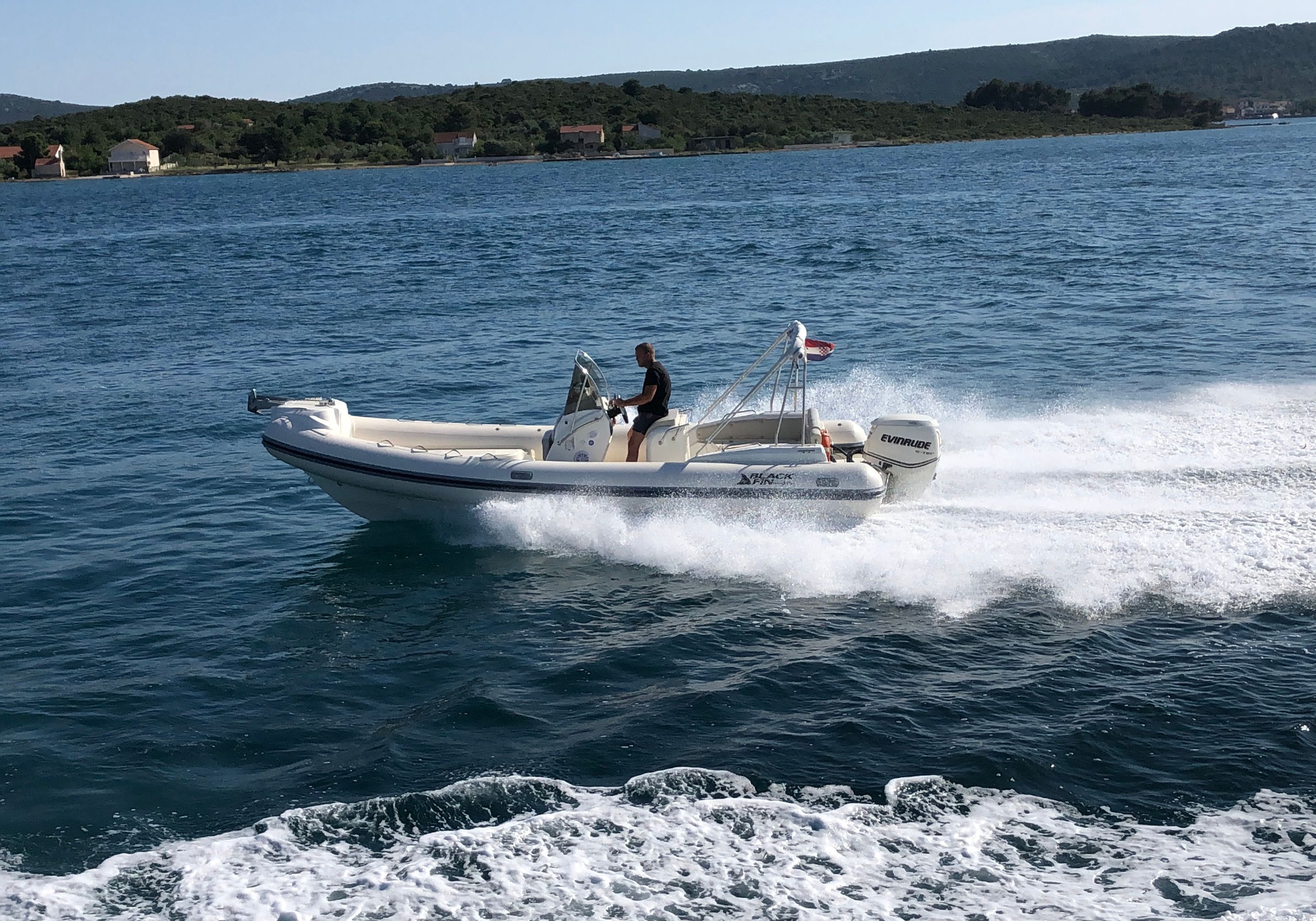 Nuova Jolly 24 | Elegance Black Fin