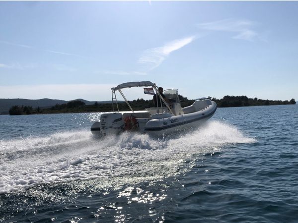 Nuova Jolly 24 | Elegance Black Fin