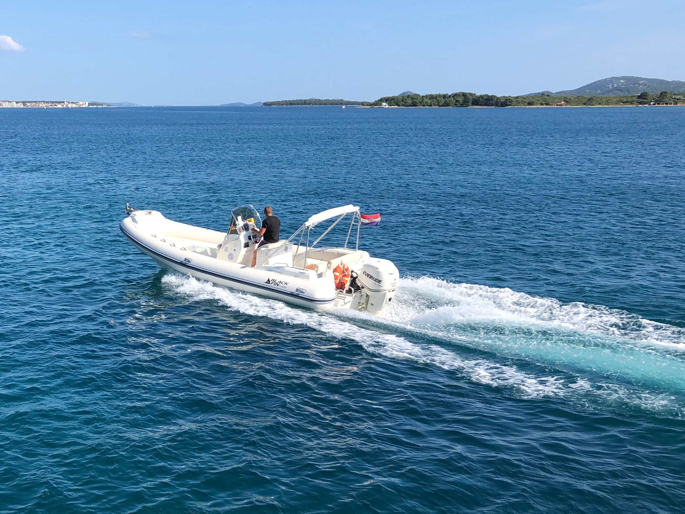 Nuova Jolly 24 | Elegance Black Fin