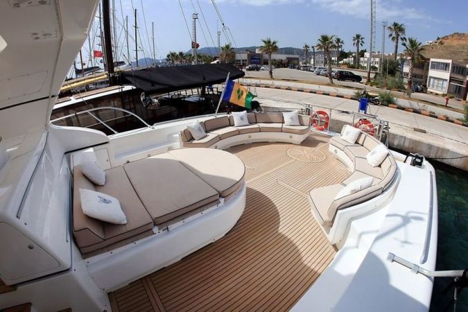 Mangusta 107 | Mina 2