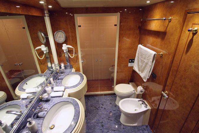 Mangusta 107 | Mina 2