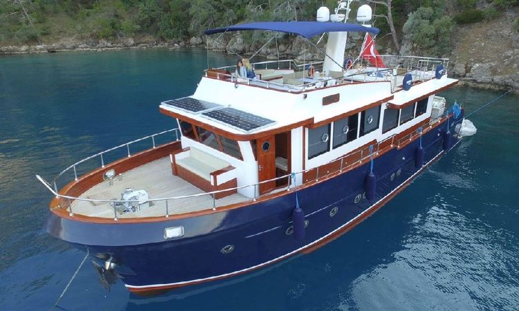 Trawler 65 | Daphne