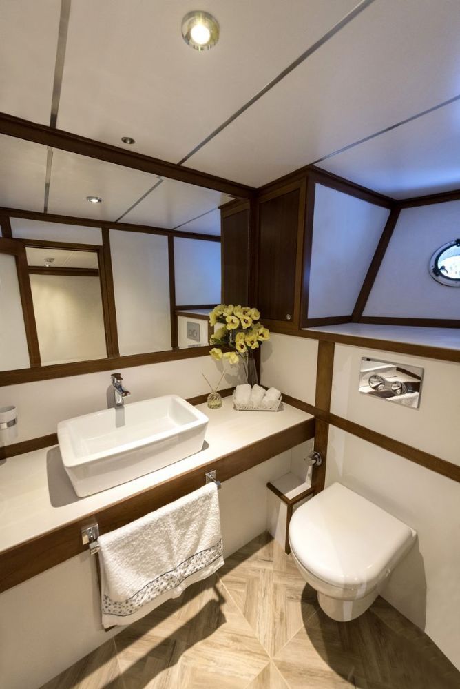 Trawler 65 | Ruzanna