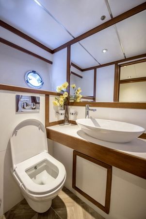 Trawler 65 | Ruzanna