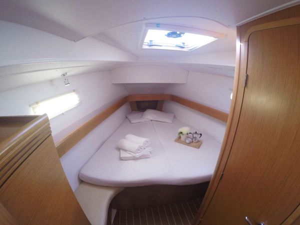 Jeanneau Sun Odyssey 42 | Sweet Alis