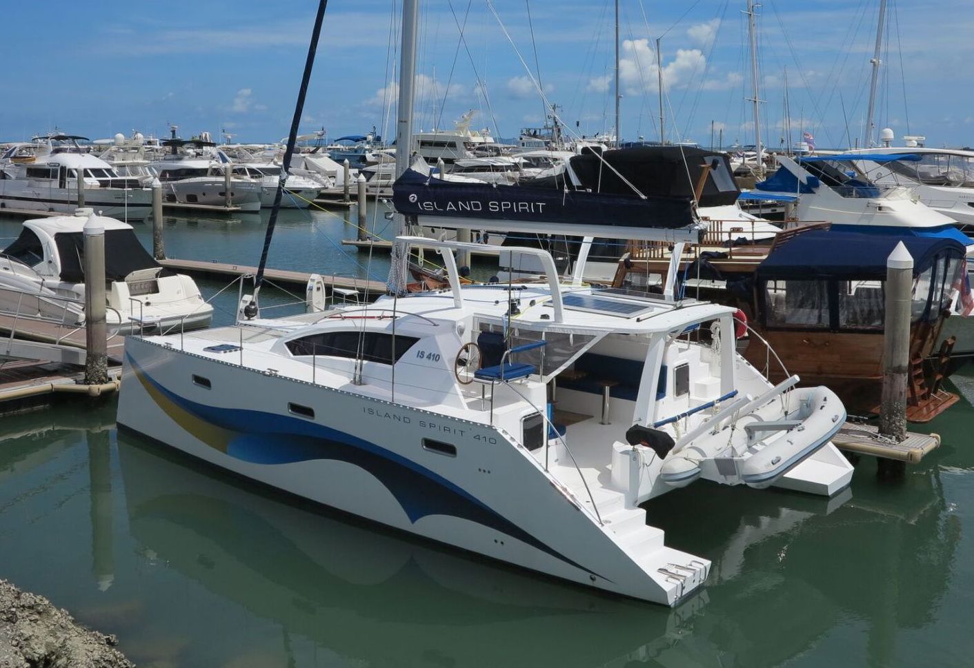 Island Spirit 410 | Melinda Jane