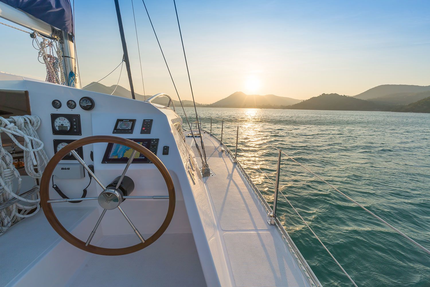 Island Spirit 410 | Fortunate Sun